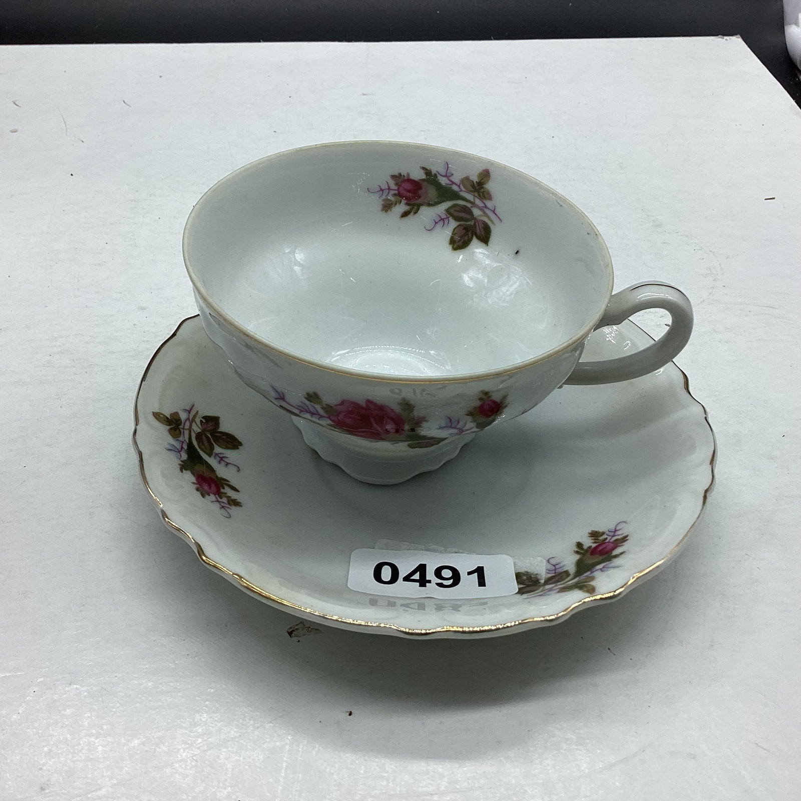 PORCELIAN MOSS ROSE CUP & SAUCER MADE IN JAPAN: GOOD SHAPE
