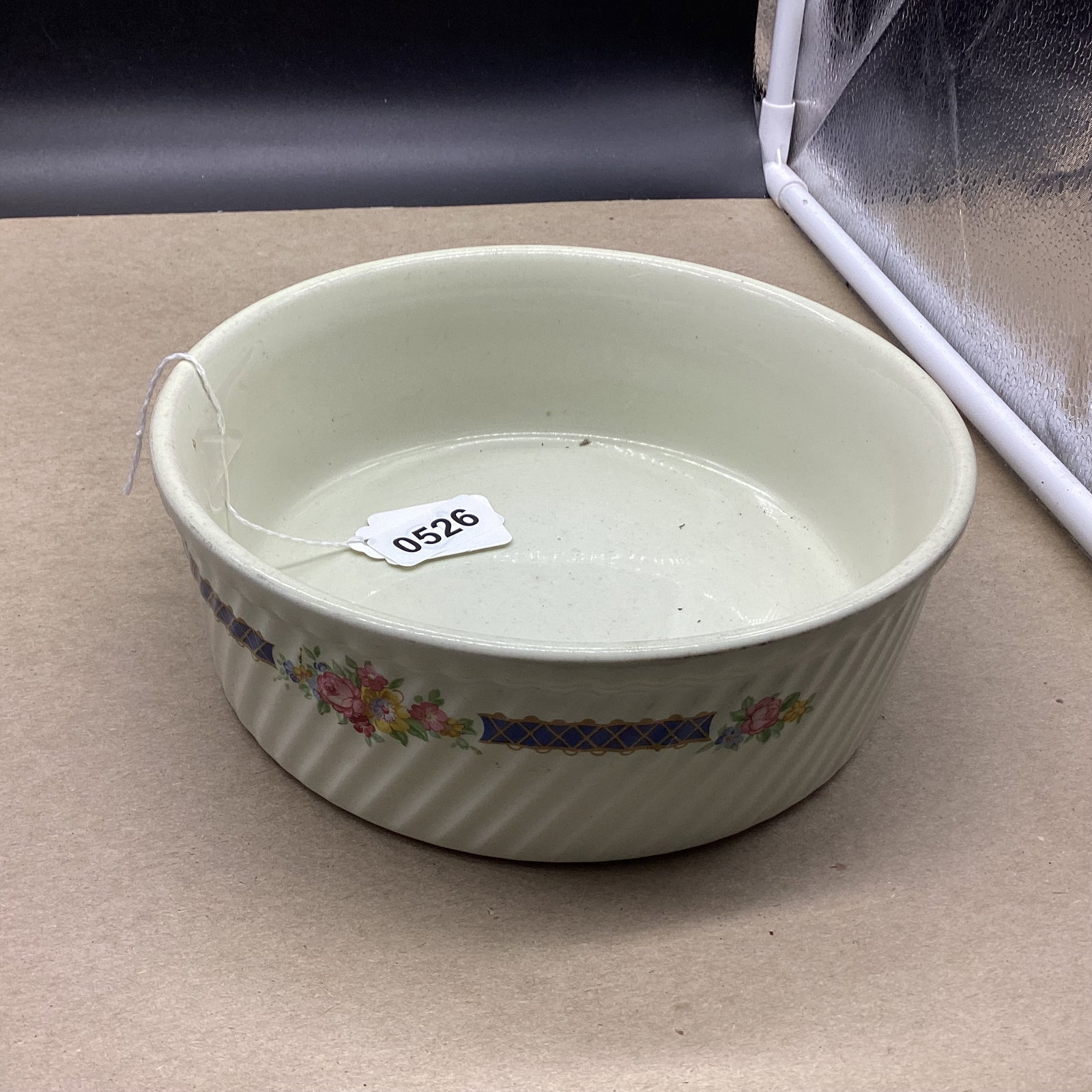 FRENCH BAKER CASSROLE DISH BLUE BOQUET PATTERN (1 of 2)