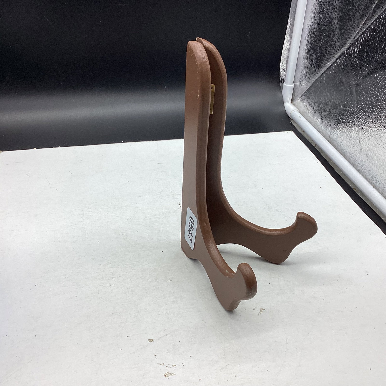 WOODEN PLATE STAND: 7 1/2 GOOD SHAPE