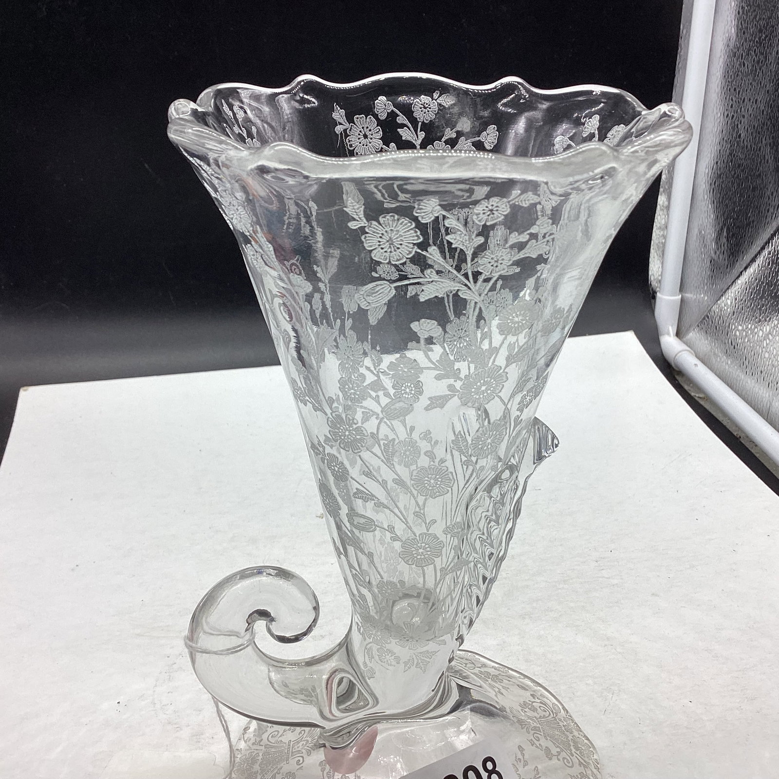 DUNCAN & MILLER FIRST LOVE PATTERN VASE - 2