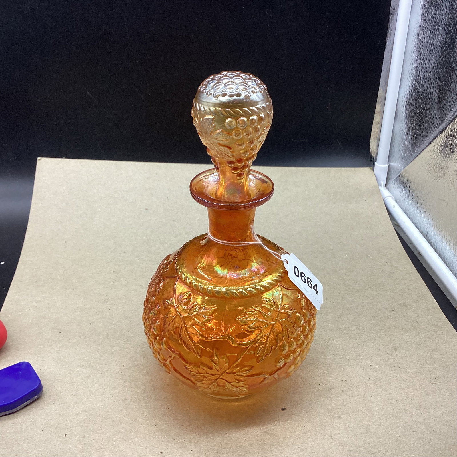 VINTAGE GRAPE & CABLE PATTERN DECANTER: 8" TALL GOOD SHAPE
