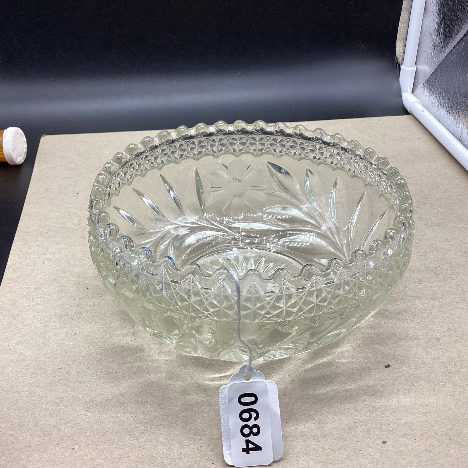 VINTAGE FLOWER CUT GLASS BOWL: 3 1/2 X 7 GOOD SHAPE
