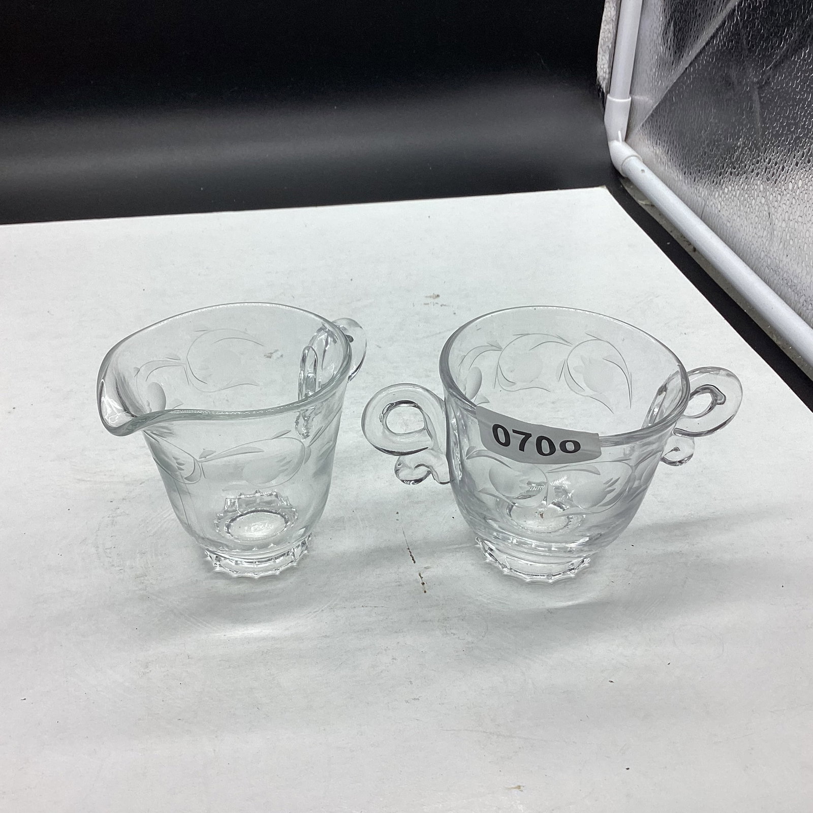 HEISEY LARRIAT MOONGLO SUGAR & CREAMER: GOOD SHAPE