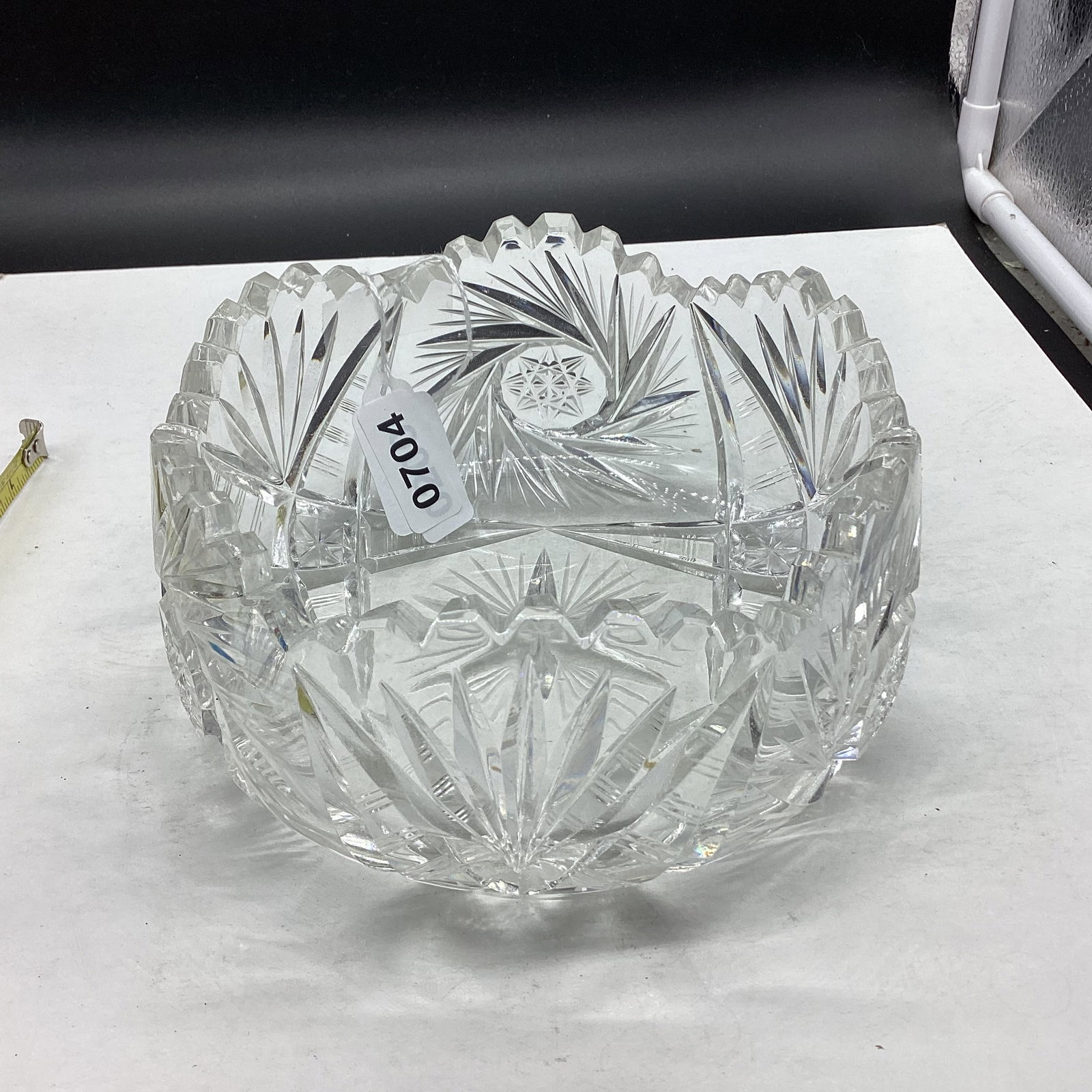 VINTAGE BRILLIANT CUT GLASS BOWL: 3 1/2 X 7 GOOD SHAPE