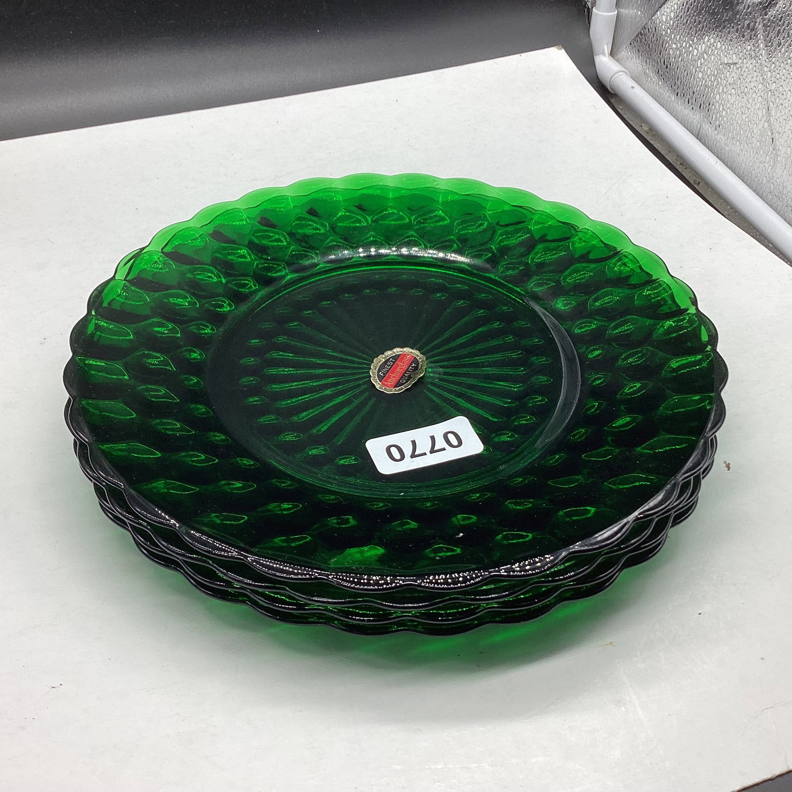 4 DKEPRSSION GREEN BUBBLE DINNER PLATES STILL HAS STICKERS ON: 9 1/2 WIDE GOOD SHAPE