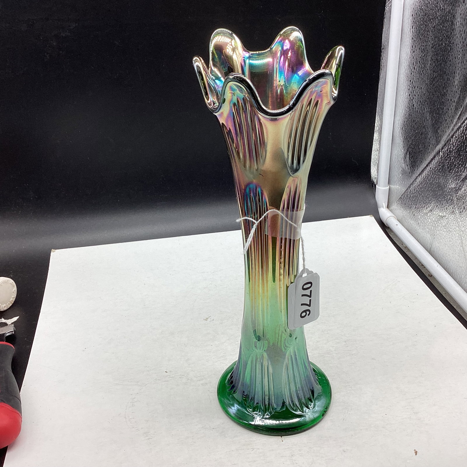 FENTON DIAMOND & RIB GREEN CARNIVAL VASE: 10 1/4" TALL GOOD SHAPE