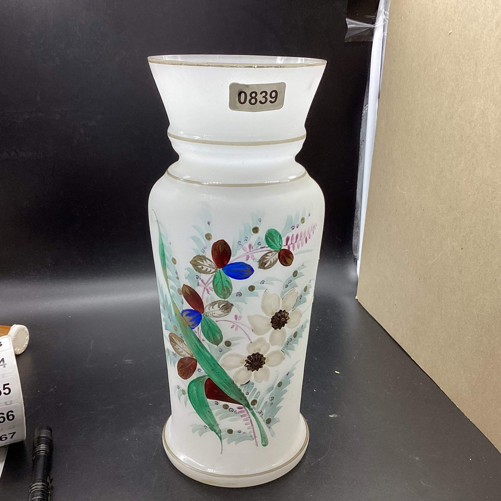VINTAGE HAND PAINTED BRISTOL VASE: 12 3/4" TALL GOOD SHAPE