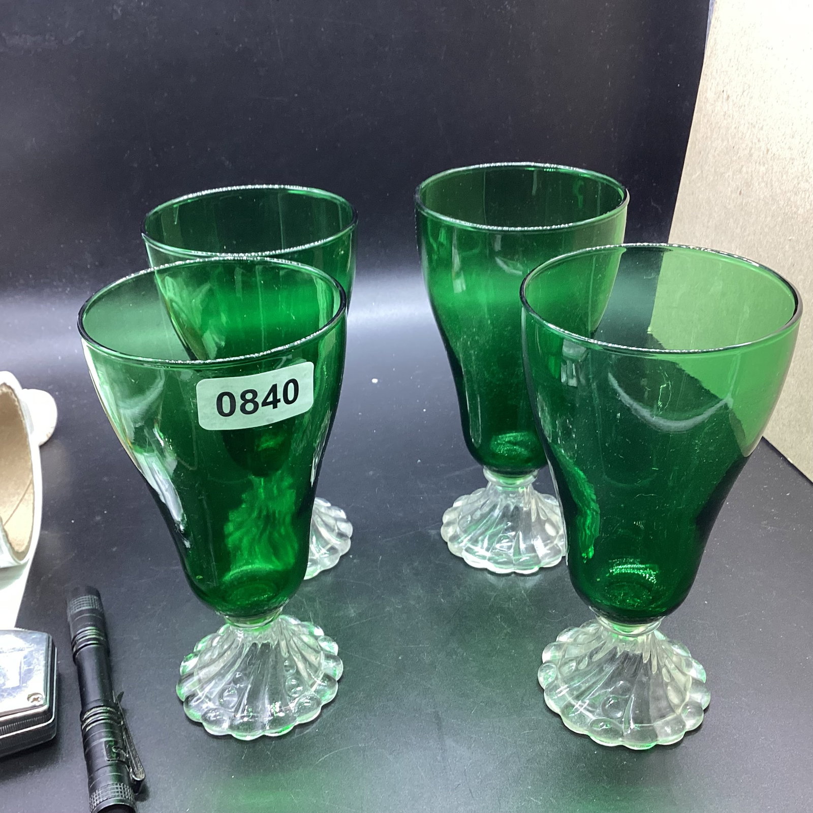 4 DEPRESSION FOREST GREEN ICE TEA GLASSES W/BURPLE FEET: 6 3/4" TALL GOOD SHAPE