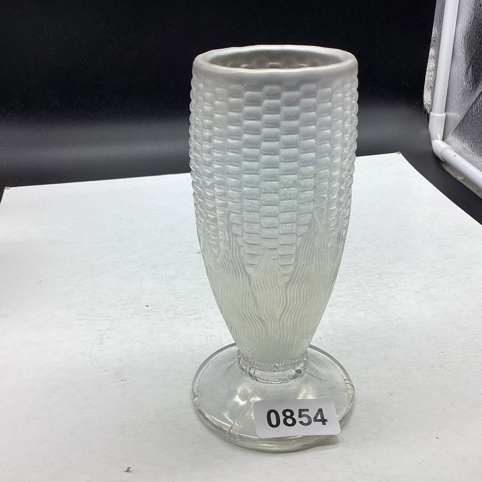 NORTHWOOD WHITE CARNIVAL CORN IN HUSK VASE: 6 1/2" TALL GOOD SHAPE