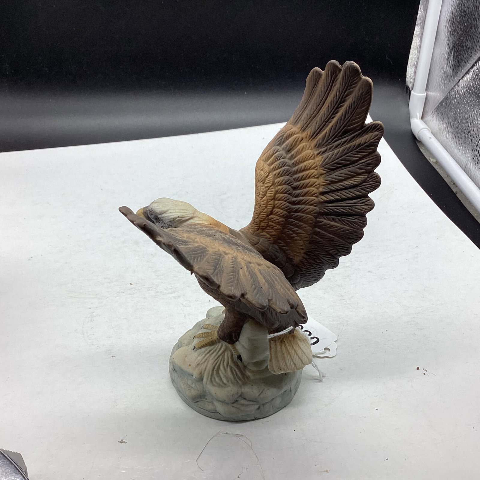 PORCELIAN EAGLE BIRD FIGURNE - 2
