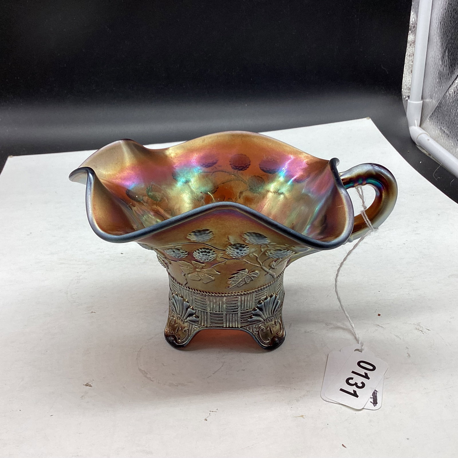 VINTAGE NORTHWOOD BLACKBERRY CARNIVAL GLASS GRAVY BOAT (1 of 3)