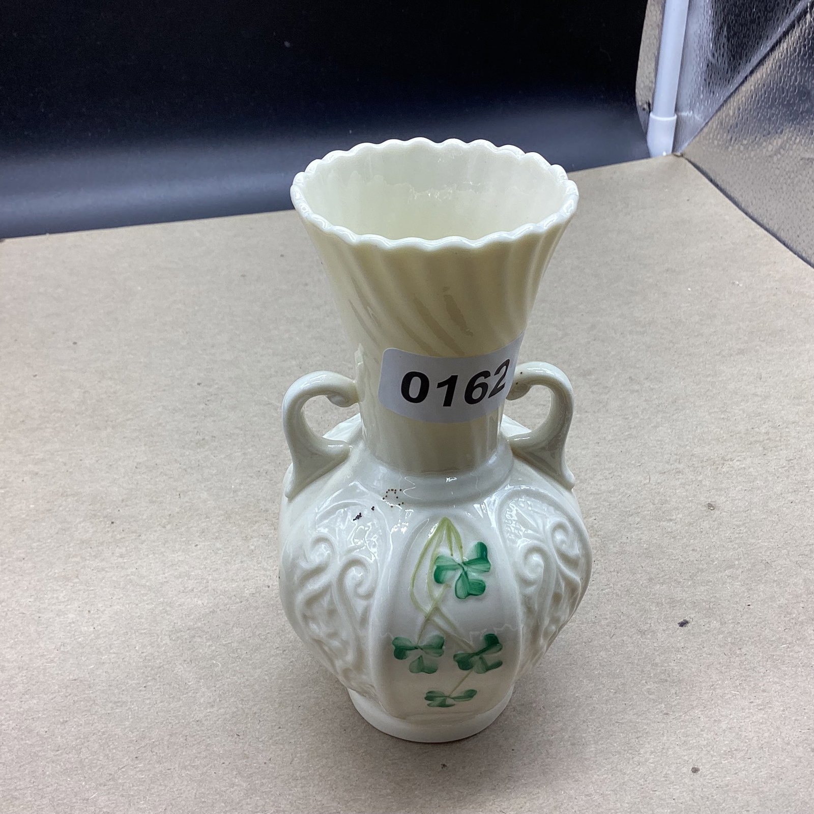 VINTAGE BELEEK CLOVERLEAF PATTERN VASE: 6" TALL GOOD SHAPE