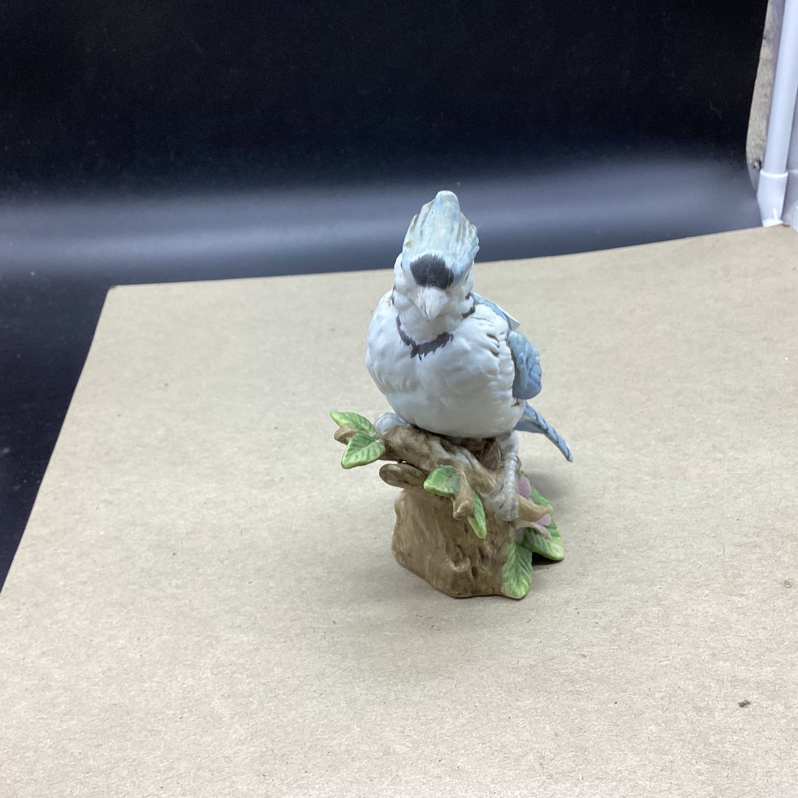 BLUE BIRD FIGURINE: 5 1/4" TALL GOOD SHAPE