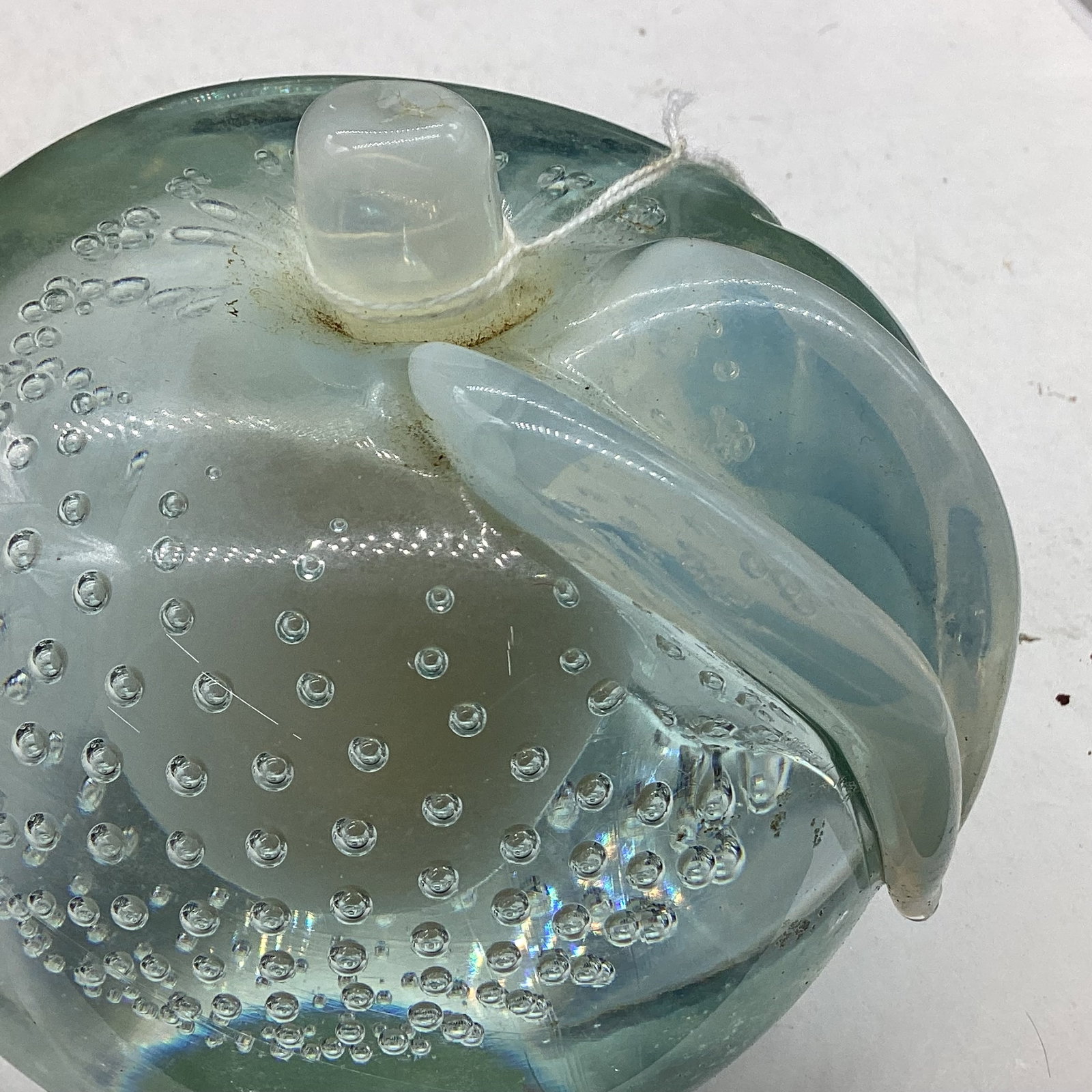 MURANO APPLE CONTROLLED BUBBLES PAPER WEIGHT - 2