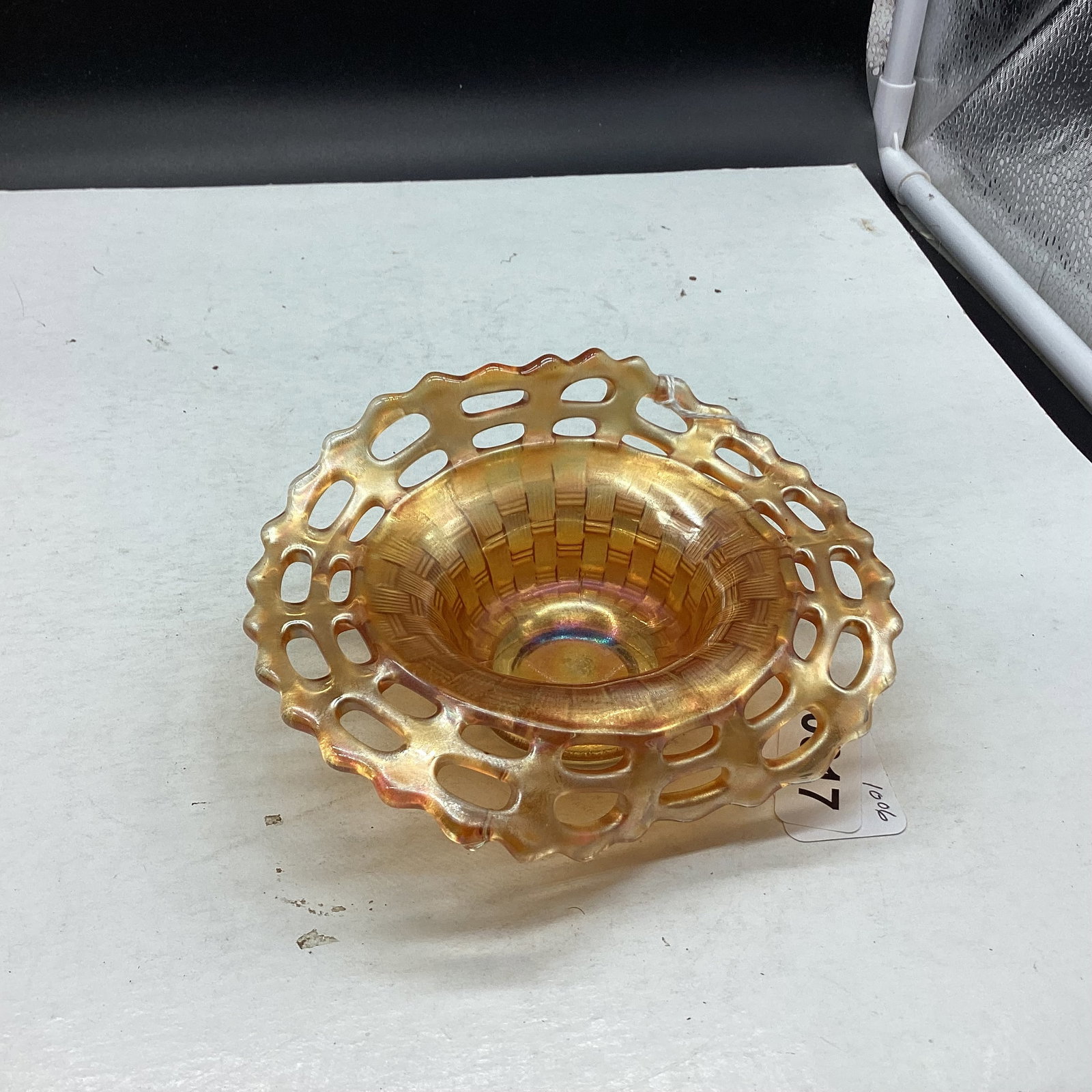 FENTON MARIGOLD BASKET WEAVE BOWL: 2 1/2 X 5 3/4 GOOD SHAPE