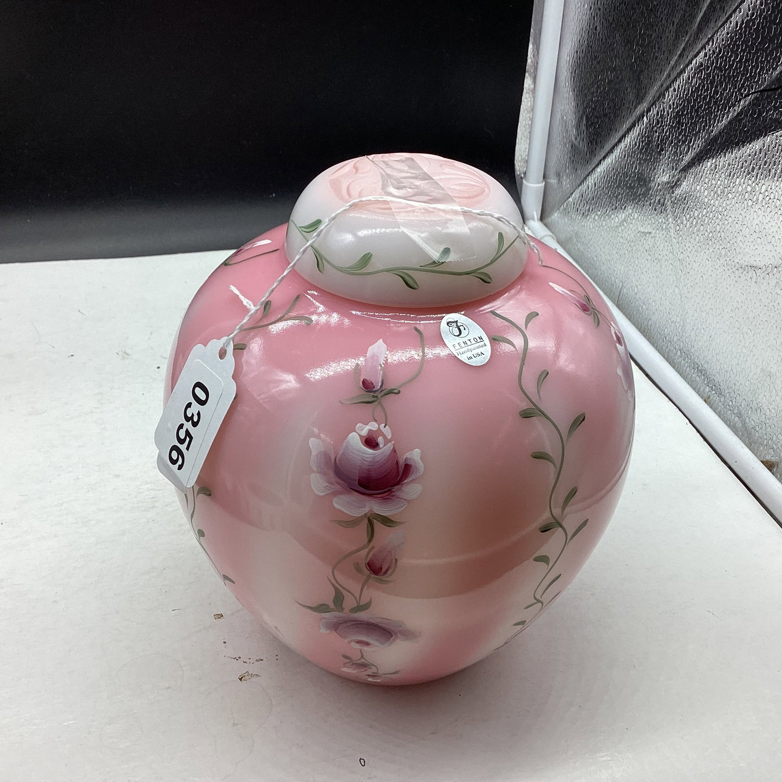 FENTON OPALESCENT ROSALENE GLASS GINGER JAR W/LID (1 of 2)