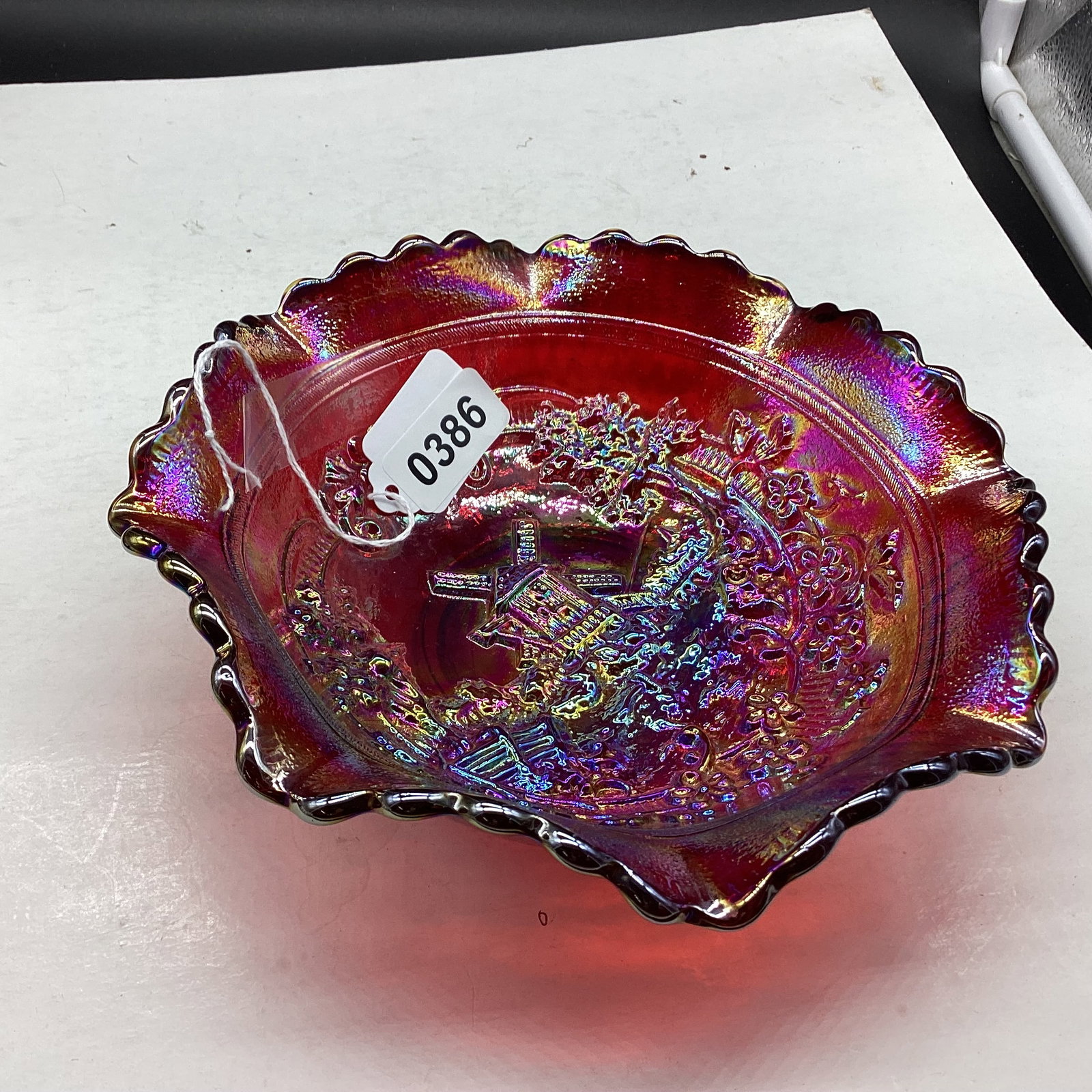 VINTAGE L. E SMITH GLASS RED CARNIVAL GLASS WINDMILL PATTERN BOWL: 2 1/2 X 8 GOOD SHAPE