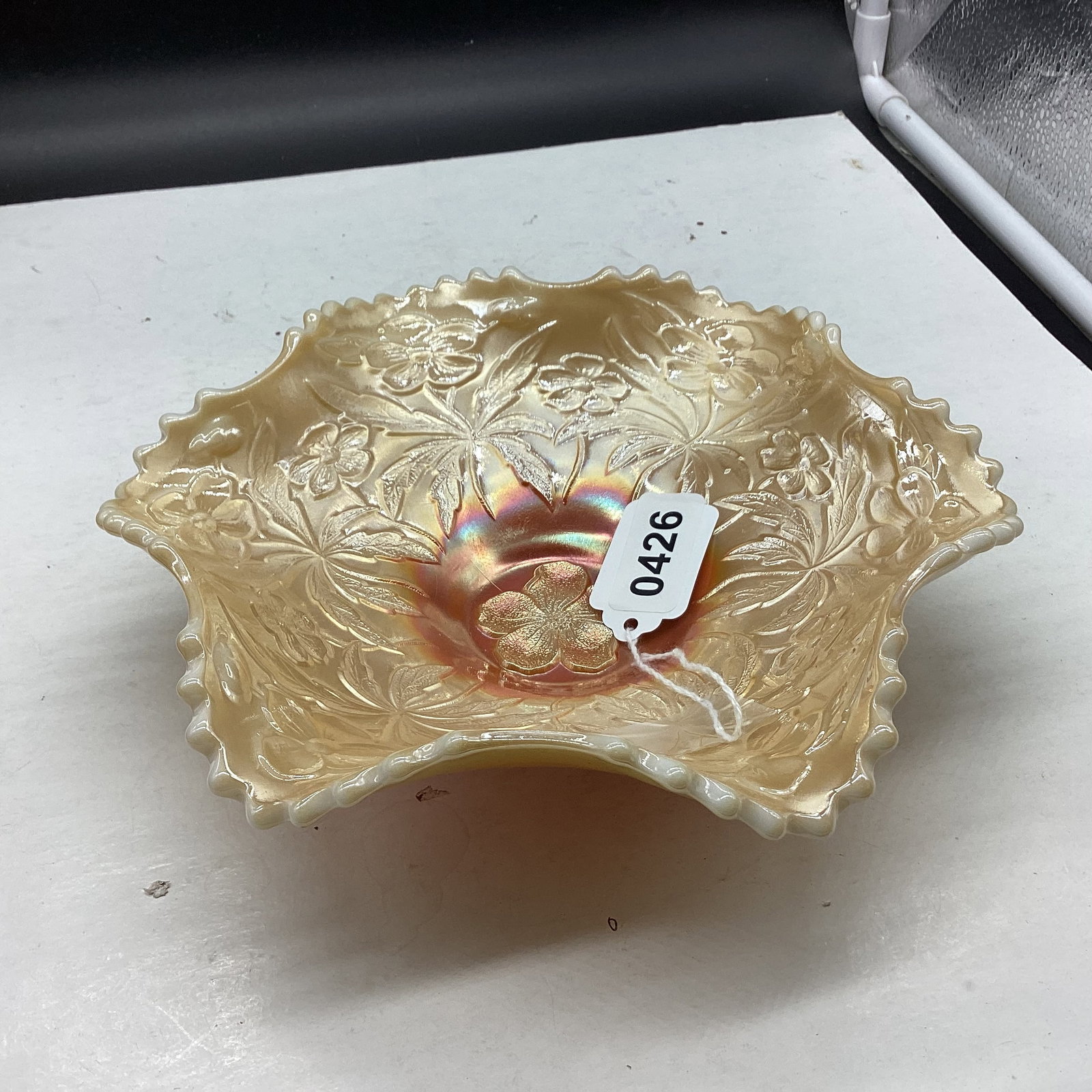 PEACH OPALESCENT DAISEY CARNIVAL BOWL: 8 1/2" WIDE GOOD SHAPE