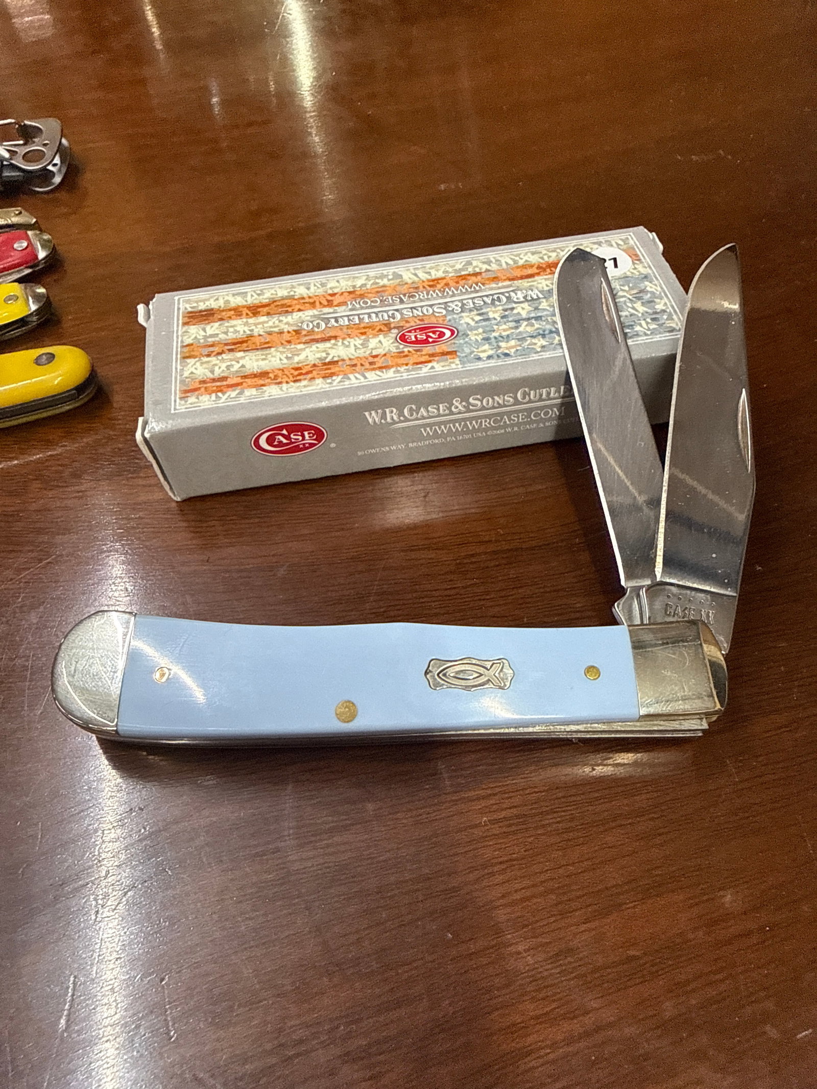 Case xx 2020 blue ichthus blue ice trapper: New in box