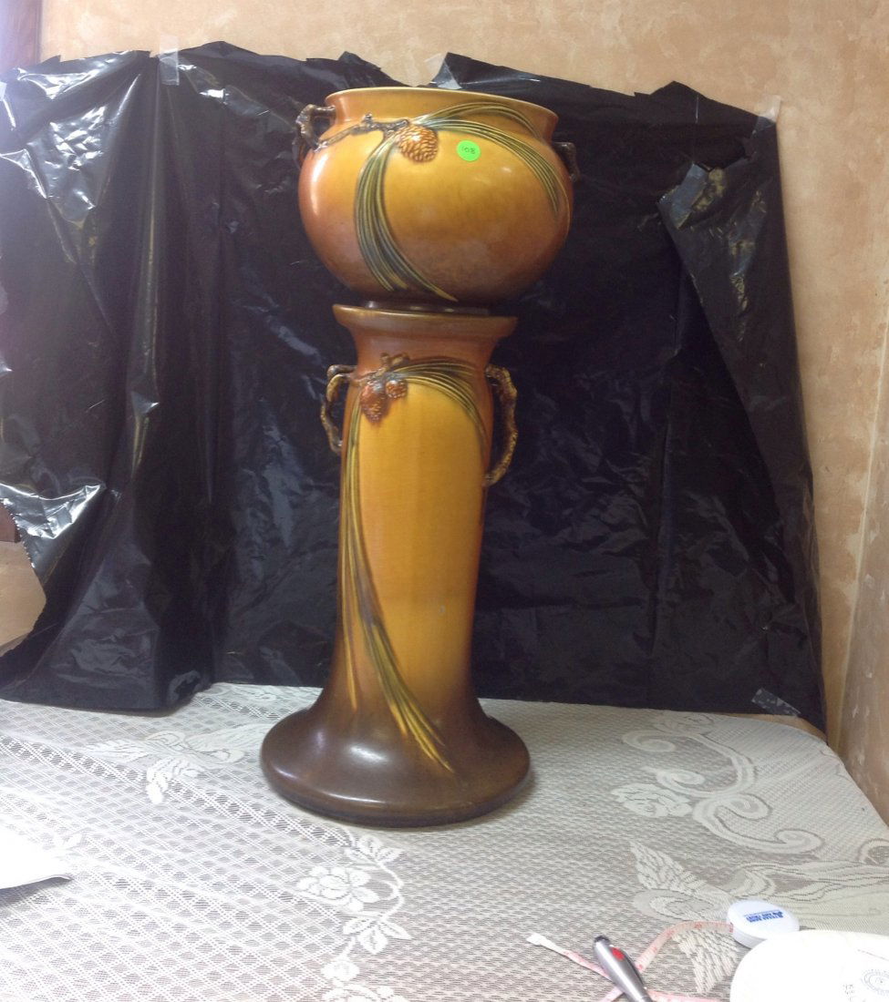 Roseville Pinecone Jardiniere No 7 Rare (1 of 5)