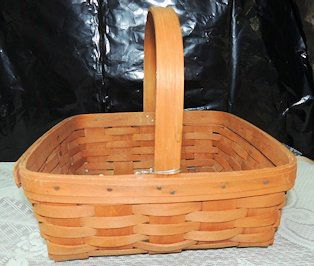 LONGABERGER BASKET (1 of 2)
