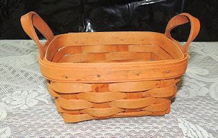LONGABERGER BASKET (1 of 2)