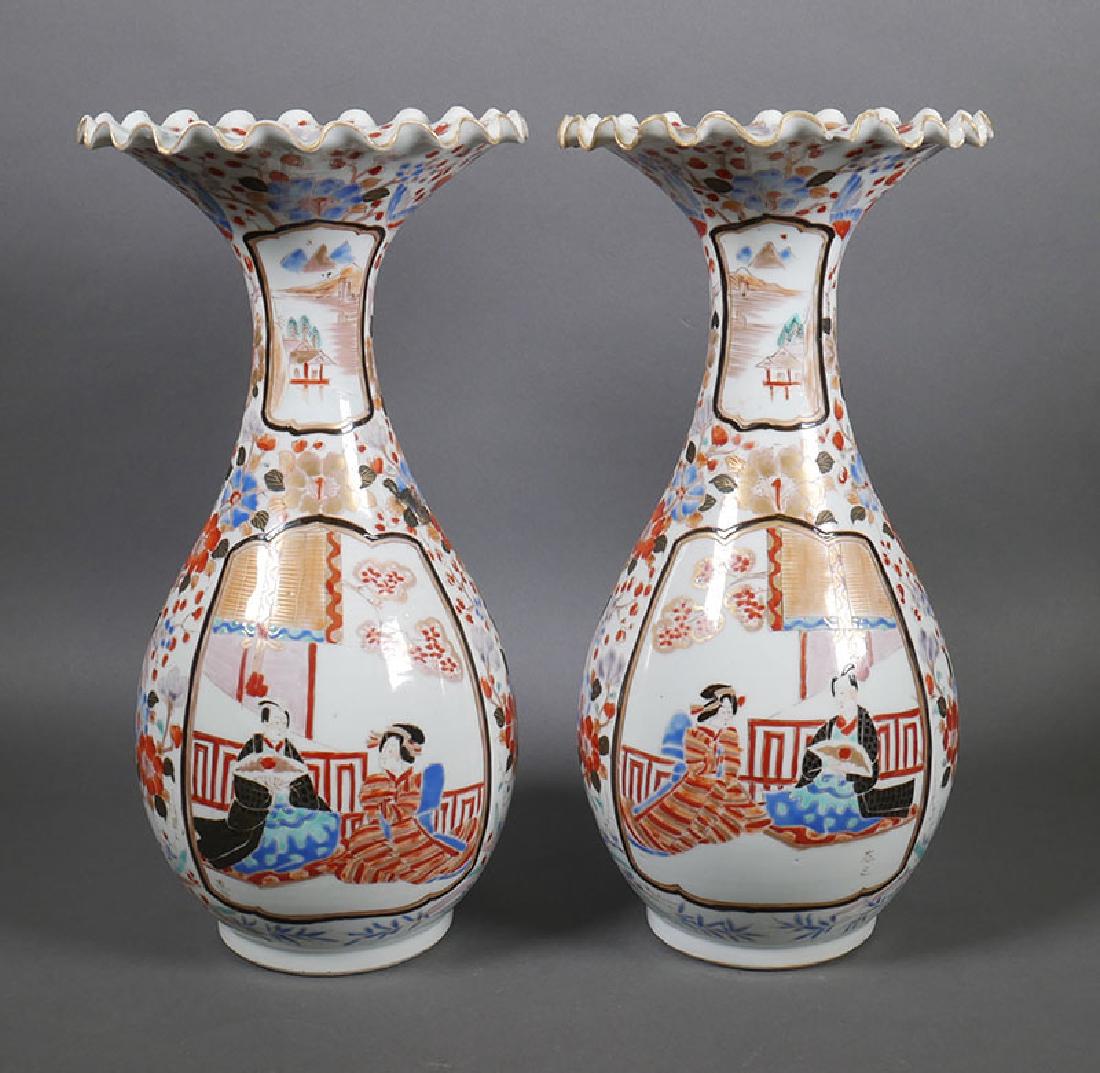 Pair of Signed Meiji Period Japanese Imari Vases (1 of 8)