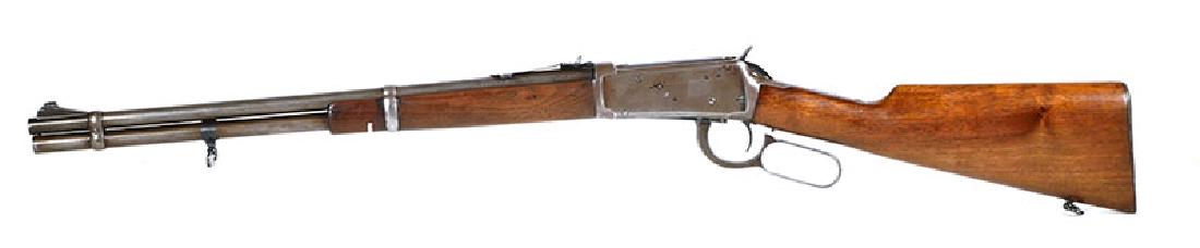 Pre 64 Winchester Model 94 Lever Action .32 WS: Good old Winchester, nice wood. Smooth action. Some finish wear and a little surface spottiness. No pitting or noteworthy rust. Serial number 124XXXX dates the rifle to the 1940s. Please note: C&R oka