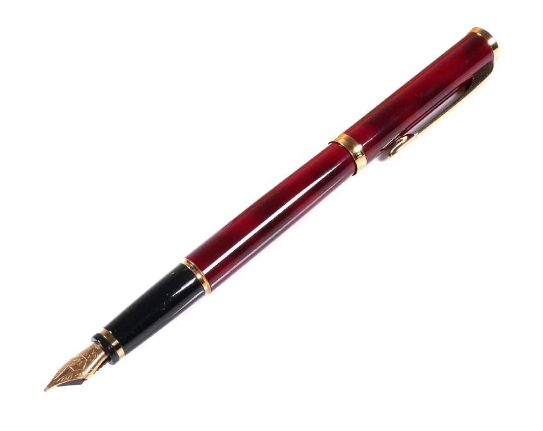 Waterman Preface Red Marble 18K M Nib Fountain Pen: Waterman Preface red marble lacquer 18K gold nib fountain pen. Nib is marked with the Waterman logo, Paris, 18K 750. Feed is marked M. Pen measures approx. 5 1/4" capped. Waterman box & converter are 