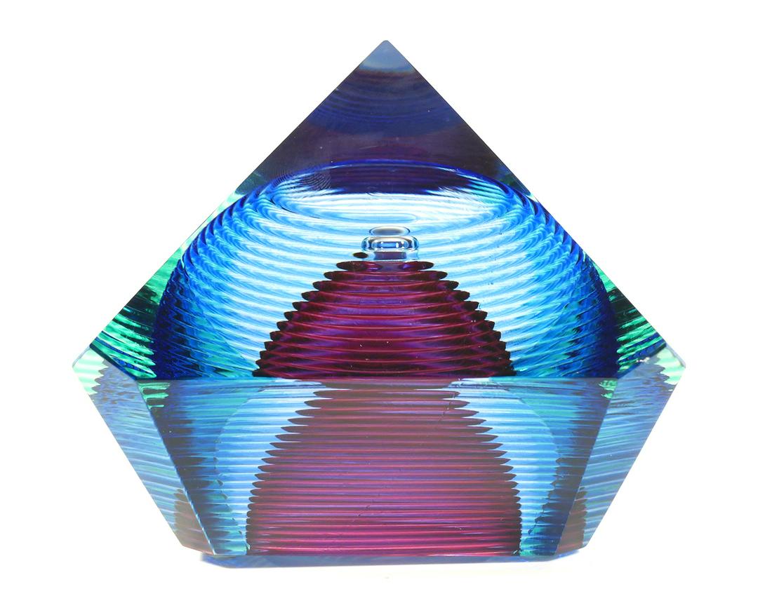 KIT KARBLER & MICHAEL DAVID Art Glass Paperweight: Kit Karbler and Michael David geometric design, contemporary art glass paperweight / sculpture. Signed and numbered 109663. Very good condition with no cracks, chips or repairs. Some fleabites along o