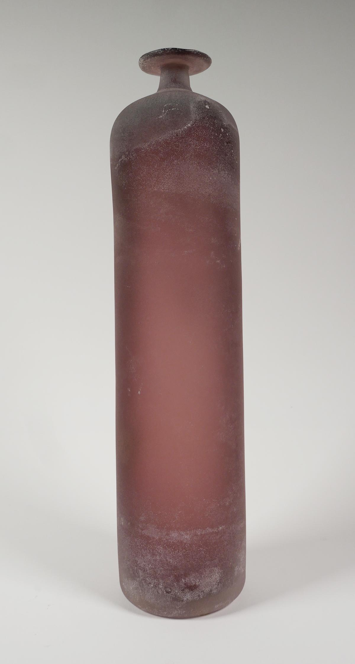 Signed GINO CENEDESE Scavo Vase: Vintage Murano Scavo art glass vase by Gino Cenedese. 14" tall x 3 1/4" wide. Signed on base. Excellent condition with normal wear to surface. No breaks or repairs. See photos for more details on cond