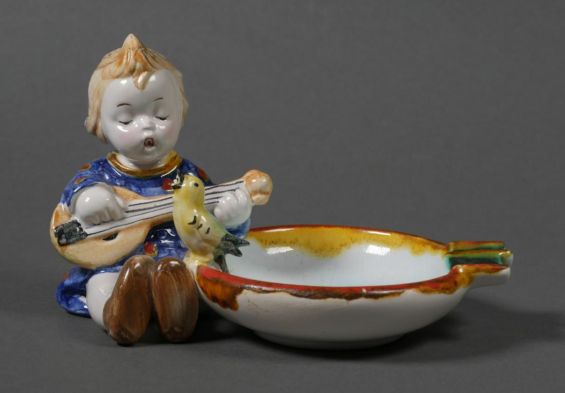 Hummel JOYFUL ASHTRAY Faience 33 TMK1 (1 of 3)