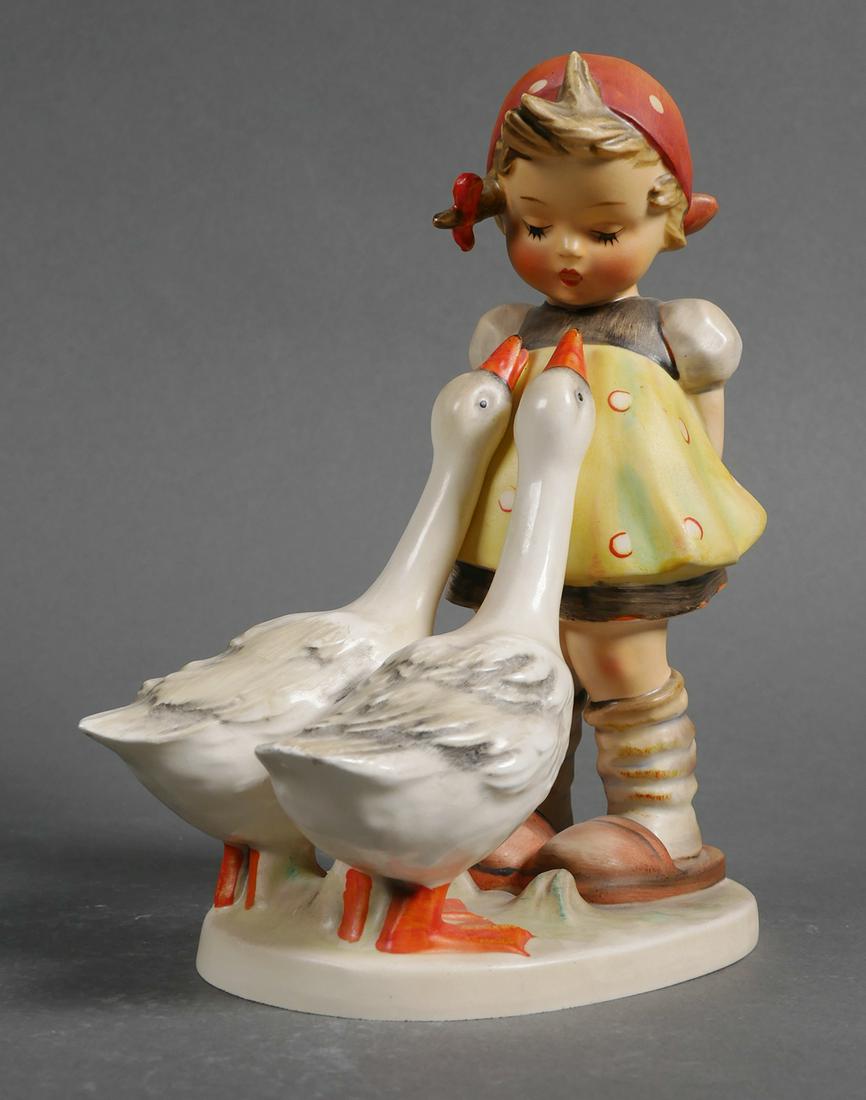 Hummel GOOSE GIRL 47 TMK3 (1 of 3)