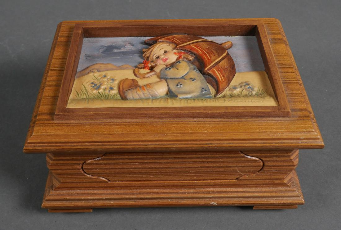 Hummel Music Box UMBRELLA GIRL 1990 (1 of 5)