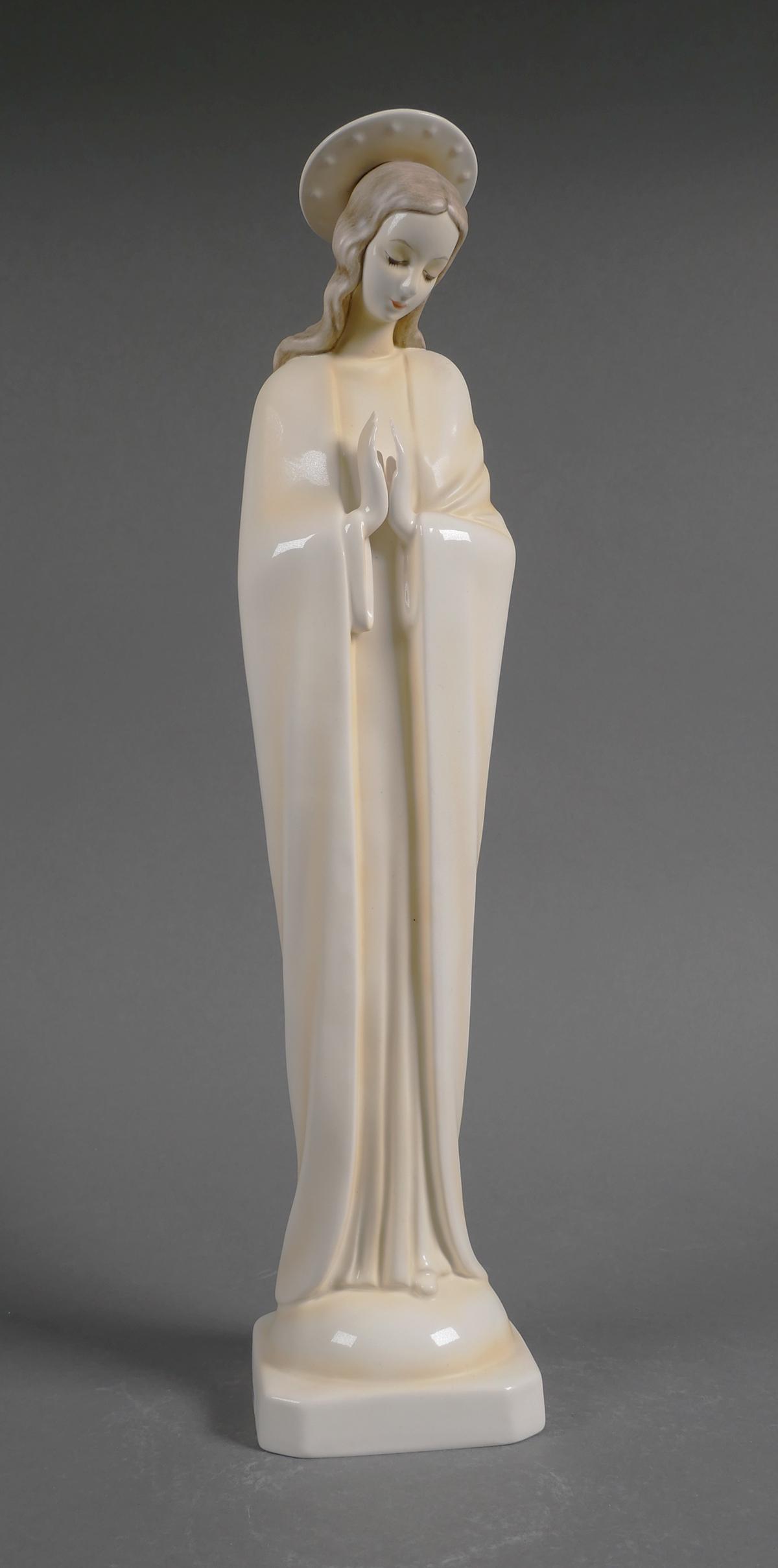 Large Hummel MADONNA with HALO 45 TMK8 (1 of 3)