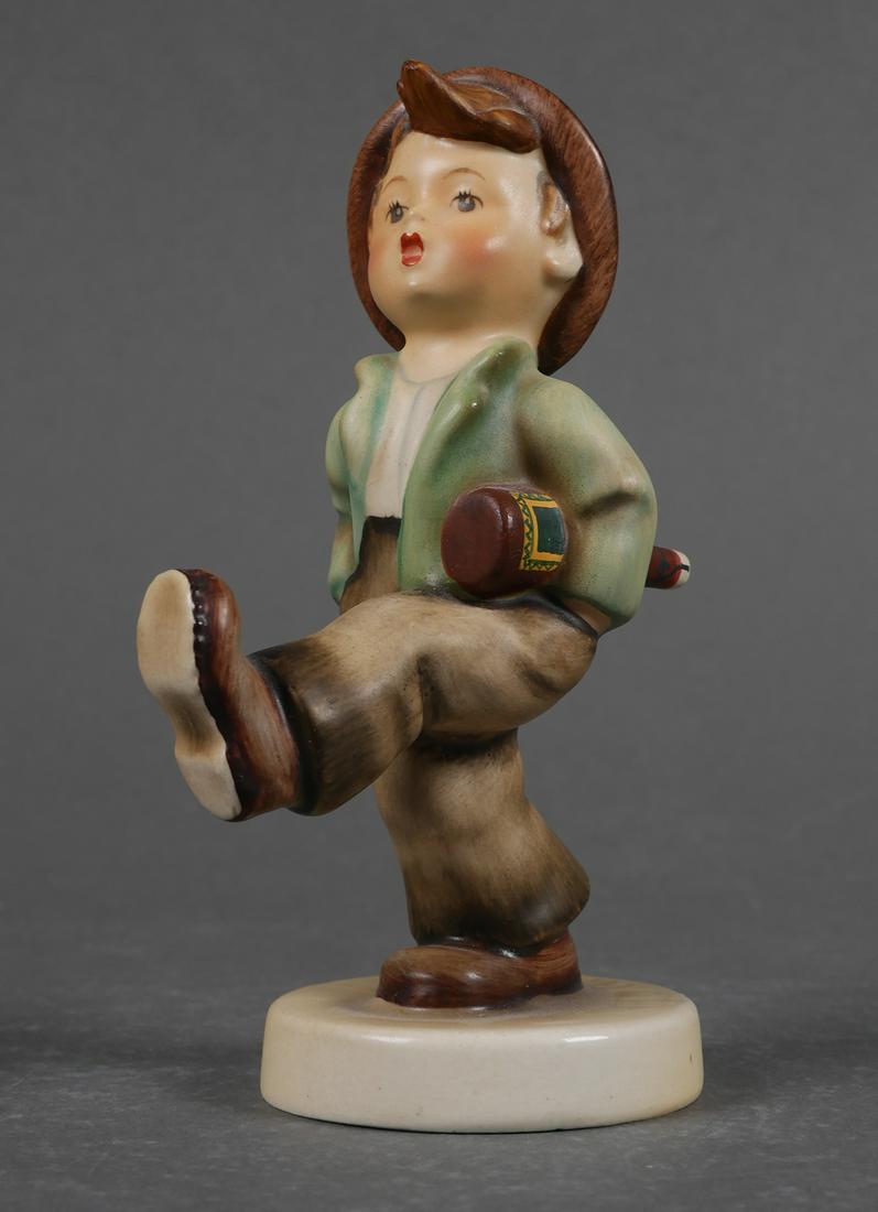 Hummel HAPPY TRAVELER 109 TMK2 (1 of 3)