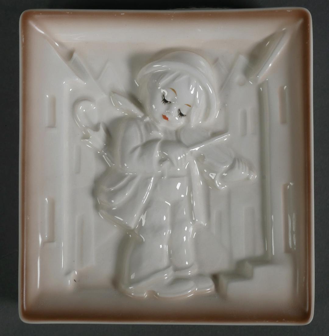 Hummel LITTLE FIDDLER Plaque 93 TMK7 (1 of 2)