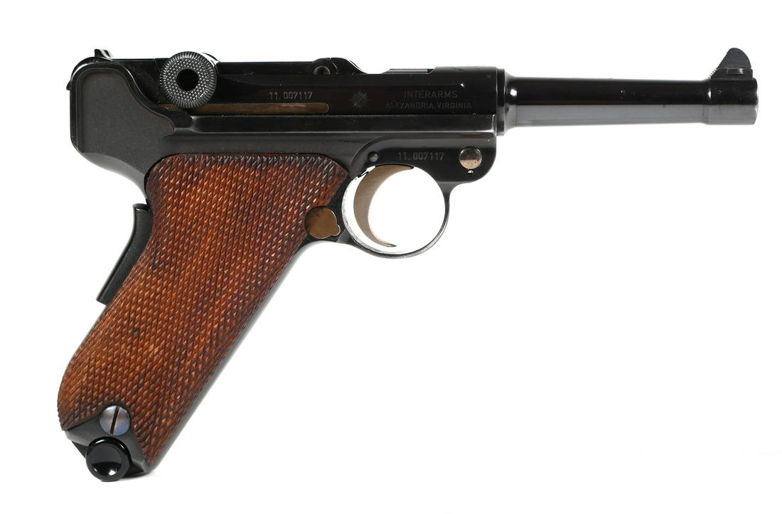 LUGER MAUSER Parabellum Semi Auto Pistol 9mm: Mauser Luger Parabellum semi automatic pistol in 9 mm Luger. Barrel length is approx. 3 3/4". Pistol is in excellent condition, with minimal wear to finish, appears to be unfired. Original box, cleani