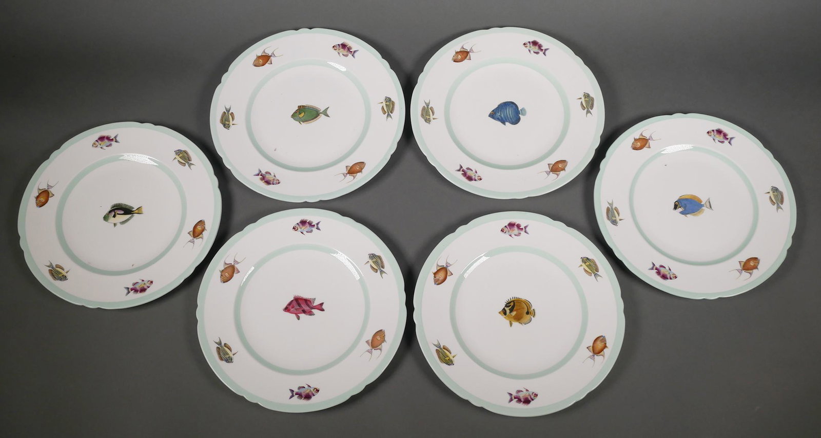 (6) Shelley Roland Ward Fine Bone China Fish Plate: Rare set of six Shelley Roland Ward Nairobi Kenya fine bone china lunch or dessert plates. Each plate has handpainted tropical salt water fish. Plates measure 9 1/4" in diameter. Excellent condition. 