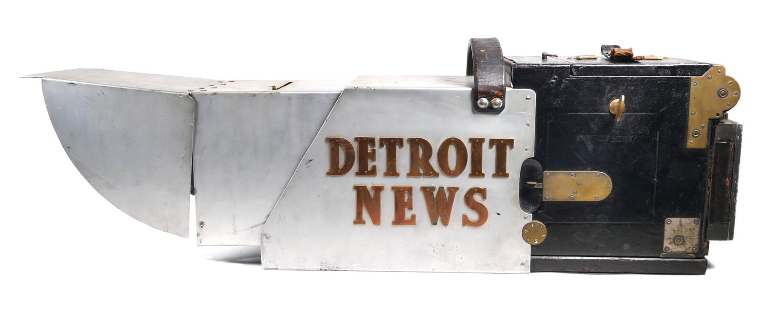 Big Bertha 5x7 Press Graflex Detroit News Camera: Circa 1930's Big Bertha modified Press Graflex camera. Detroit News photographer William Kuenzel used his "Big Bertha" long-range camera to capture the action in the 1934 World Series. The camera was