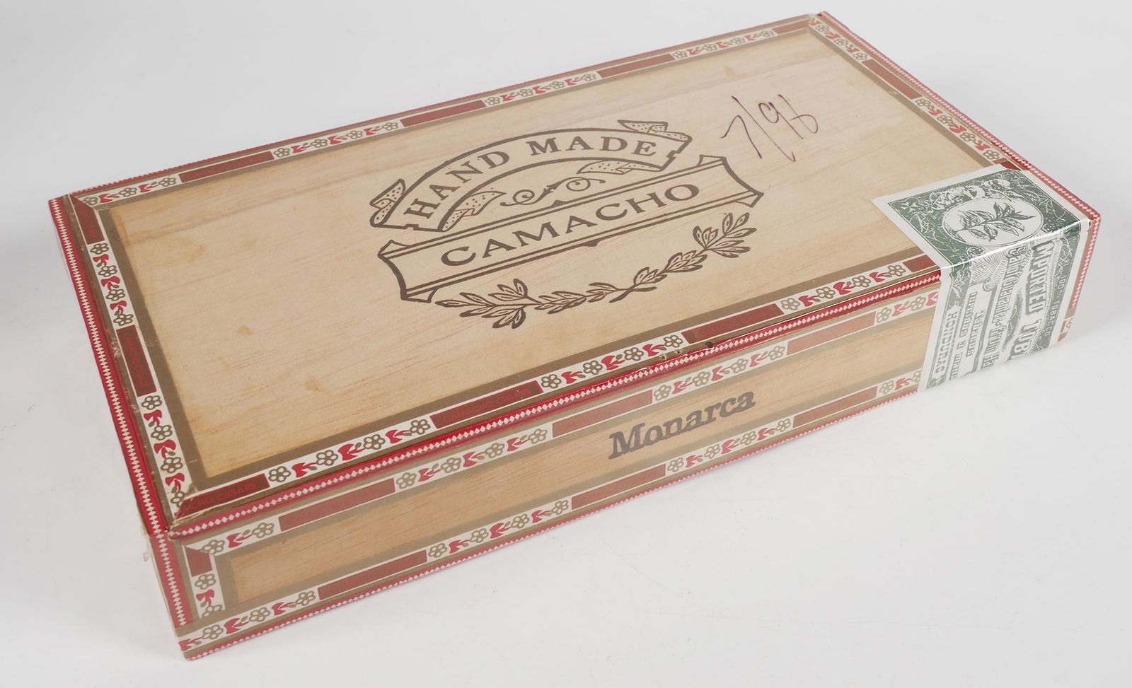 VTG SEALED Box CAMACHO Honduras Cigars: Factory sealed and unopened box of 25 hand made Honduran Camacho Monarca tobacco cigars.