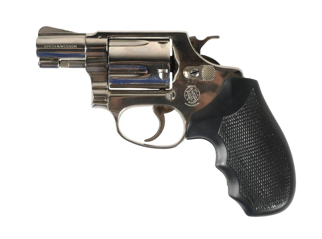 Firearm: SMITH & WESSON 37 Airweight .38: Smith and Wesson Model 37, Airweight revolver in 38 special. 1 7/8" barrel, 5 shot. See photos for more details on condition. Please check the shipping details in our terms and conditions for specific