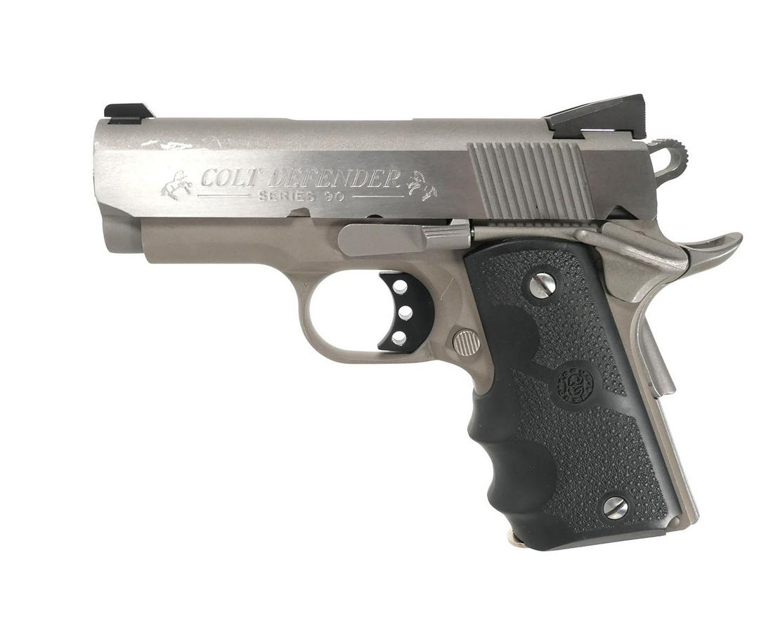 Firearm: COLT Defender RARE .40 S&W: Colt Defender Series 90 Lightweight pistol in .40 S&W. 3" barrel. Produced by Colt in this caliber for only a single year (1999). See photos for more details on condition. Please check the shipping de