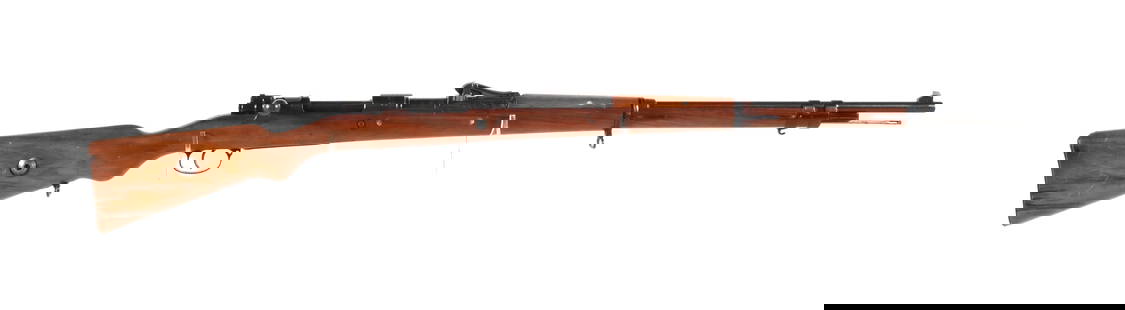 WWI MAUSER Gew 98 Bolt Rifle 7.92: WWI era German Mauser Gewehr 98 or M98 bolt action rifle in 7.92 caliber. Serial #2509. Receiver is marked "Berlin 1916". Barrel measures approx. 29", 49" overall. This item can be shipped in-house. P