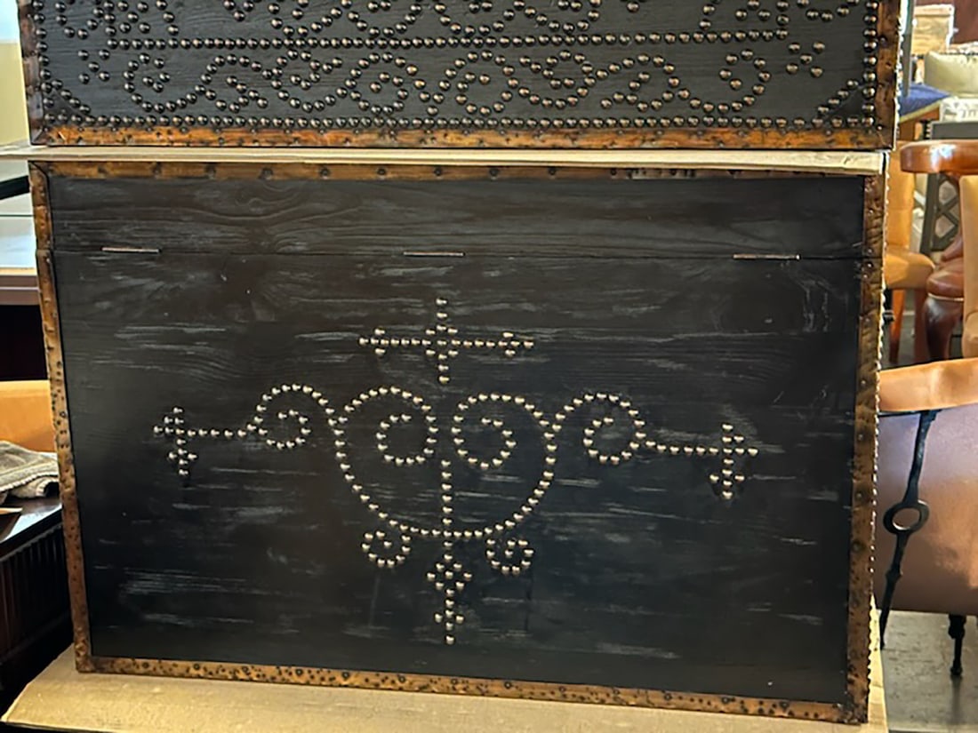 RLH Studded Trunk (1 of 7)