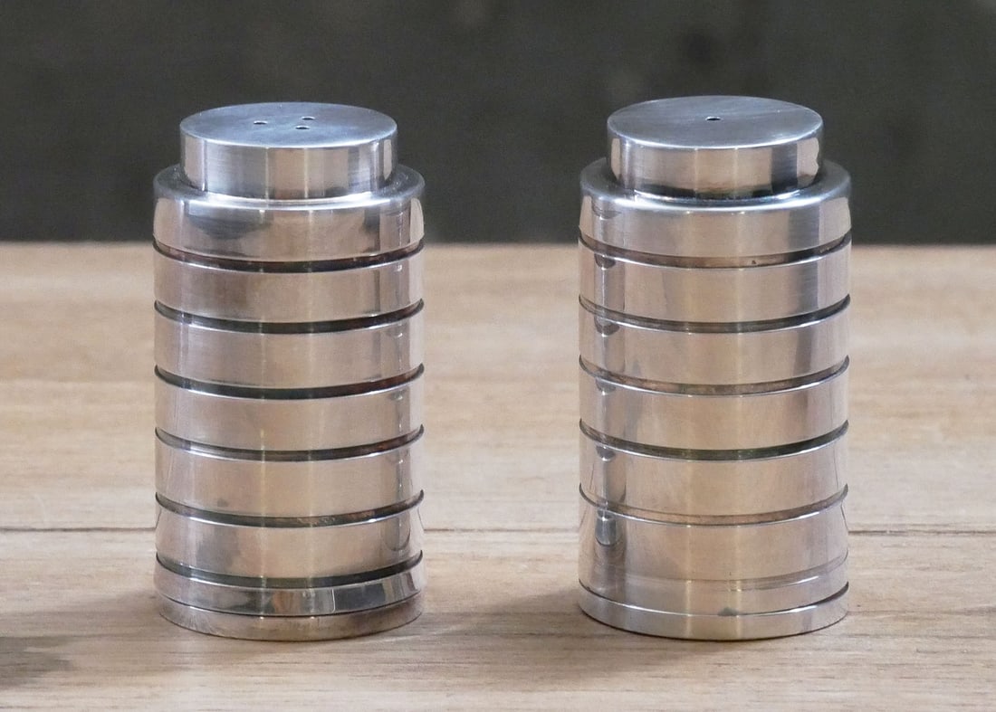 Ralph Lauren Montgomery Salt & Pepper Shakers (1 of 5)