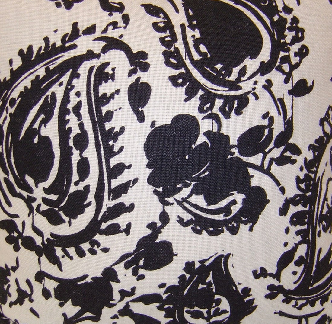 Ralph Lauren Annelise Paisley - Onyx (6 yards): RL Number: LFY60000F Book: Mayfair. Country of Origin: USA. MSRP: $327.60/yard This item will need to be shipped by a packing company of your choice. We maintain a list of reliable shippers, or you ma