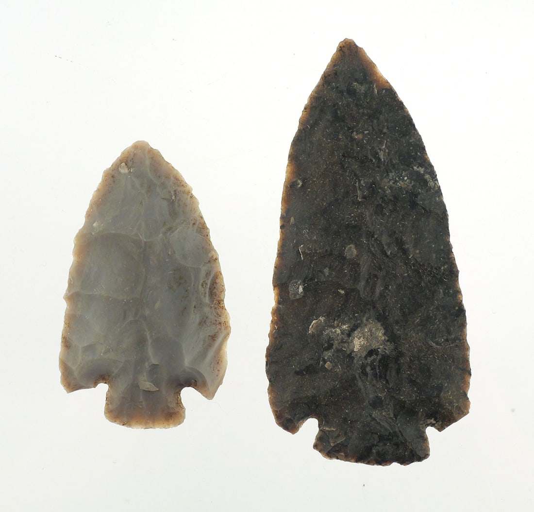 (2) Base Tang Knives Blades Texas: (2) Base Tang Knives Blades from Texas. One is from Gillespie County, TX and the other from Georgetown, TX. The Gillespie one measures 4-3/4". The Georgetown one is 3-1/8". This item can be shipped