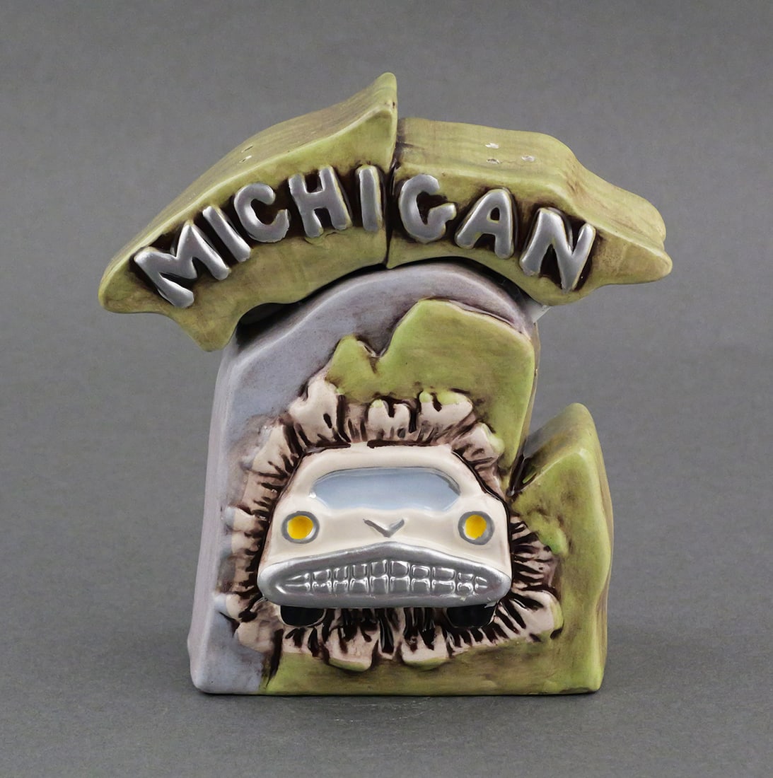 Michigan 1994 Convention Condiment Set: Novelty condiment set in the form of the state of Michigan commemorating the 9th Annual Novelty Salt and Pepper Shakers Club Convention, 1994. one piece shaker set sits on top of mustard pot with orig