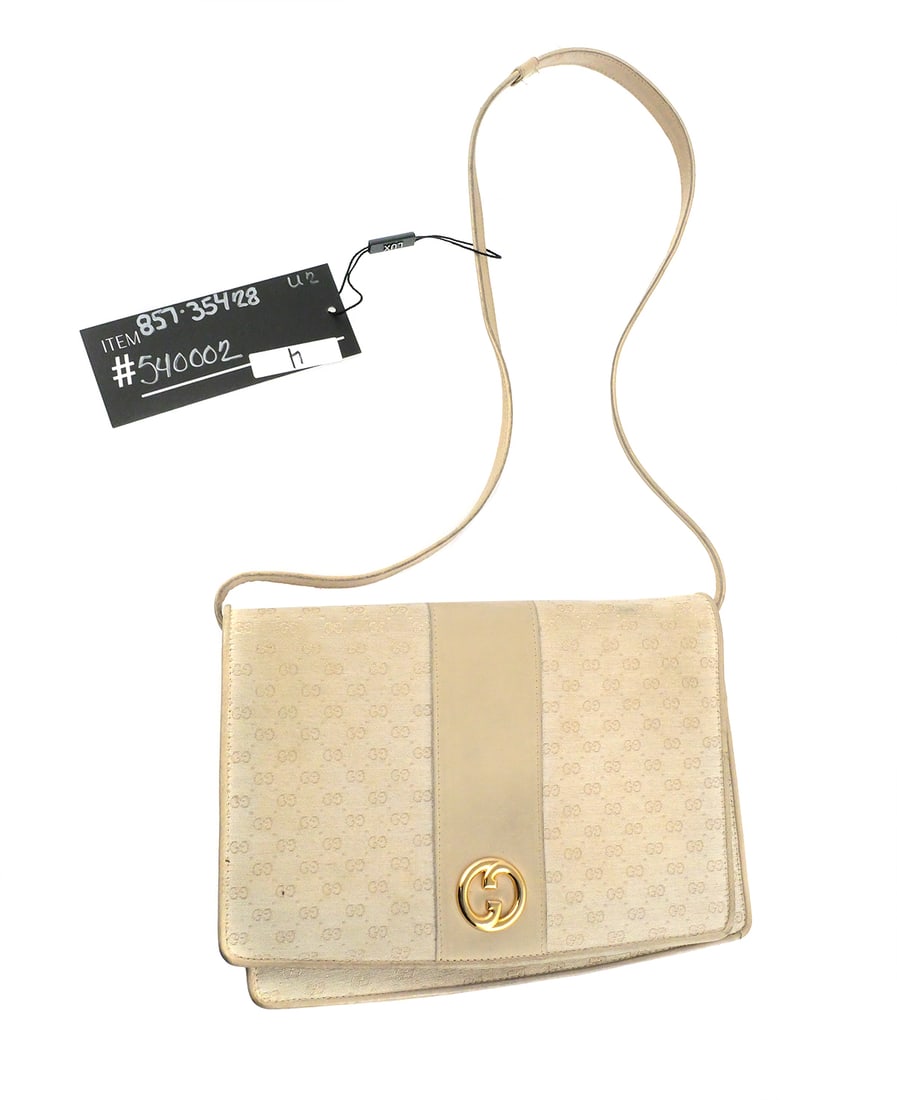 Vintage Gucci Shoulder Bag: Vintage Gucci Shoulder Bag, ca 1960s-80s. Measures 9" x 7" x 2". Unconditionally guaranteed to be authentic. This item can be shipped in-house. Multiple lot combined shipping may require 3rd Party
